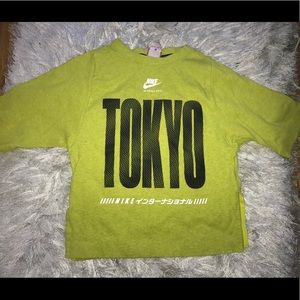 Nike International Top!!!